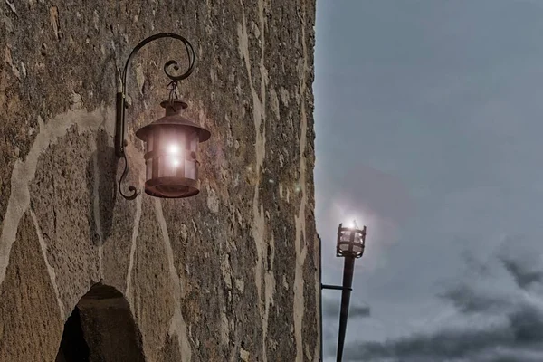 Tajemnicza Scena Nocnej Latarki Ścianie Miasta Soria — Zdjęcie stockowe