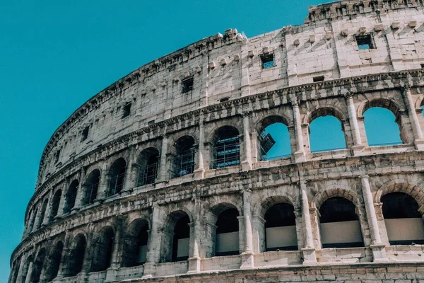 澄んだ青空の下でイタリアのローマのパンテオン — ストック写真