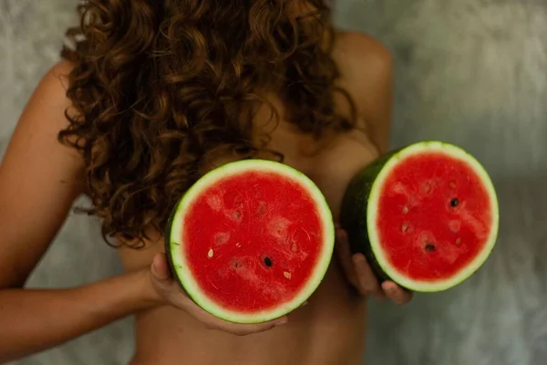 Closeup Selective Focus Shot Female Holding Hands Cut Watermelon Closing — Stock Photo, Image