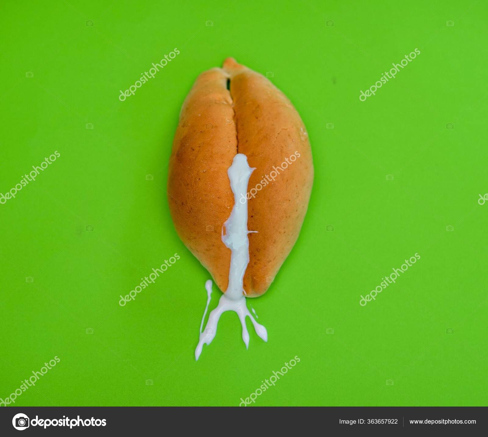rajce vagina Closeup Peach Milk Green Background Conceptual Visualization Female Vagina  — Stock Fotografie © Wirestock #363657922
