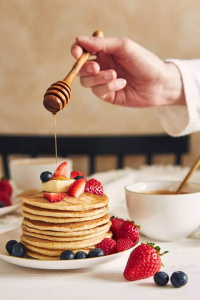 Vertical Shot Person Putting Syrup Vegan Tofu Pancakes Fruits — Stock Photo, Image