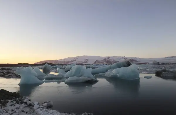 Een Prachtig Landschap Van Jokulsarlon Gletsjerlagune Ijsland Europa Tijdens Zonsondergang — Stockfoto