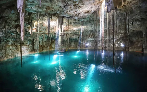 Yalcob Yucatán México Julio 2019 Cenote Palomitas Hermoso Ejemplo Los —  Fotos de Stock