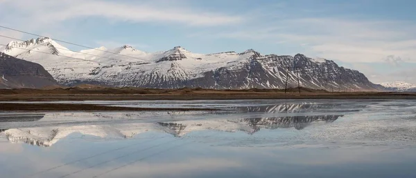 Ένα Ευρύ Πλάνο Ενός Όμορφου Ισλανδικού Τοπίου — Φωτογραφία Αρχείου