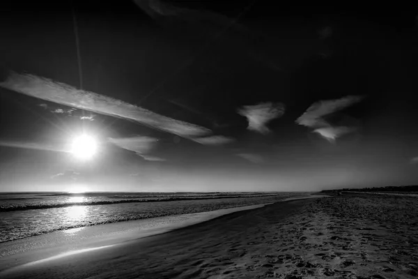 佛罗里达州圣奥古斯丁海滩的灰度照片 — 图库照片