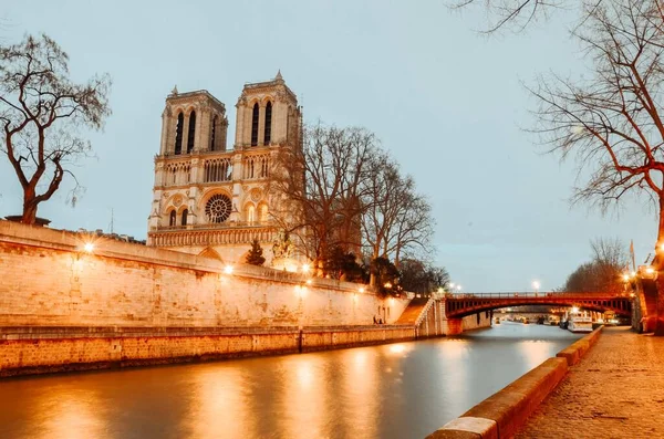 Beau Cliché Notre Dame Paris France Près Une Rivière Entouré — Photo