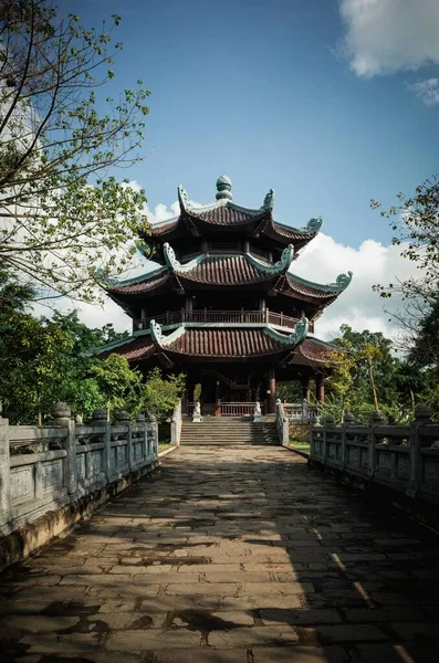 越南宁边白顶寺的一张立面照片 — 图库照片