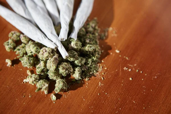 Pila Thc Cbd Brote Marihuana Con Articulaciones —  Fotos de Stock