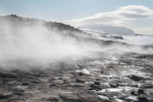 Úžasný Výhled Islandskou Krajinu Podzemními Vodními Gejzíry — Stock fotografie