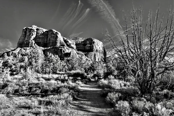 Una Increíble Toma Escala Grises Una Montaña Rocosa Sedona Arizona — Foto de Stock