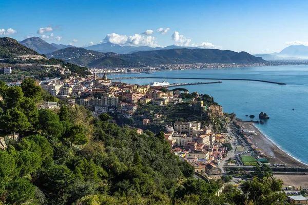 Una Toma Alto Ángulo Del Golfo Salerno Con Ciudad Vietri — Foto de Stock