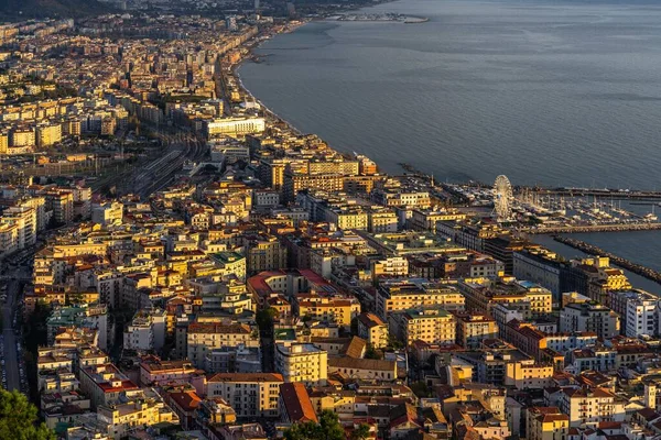 Vista Aérea Centro Histórico Salerno Pôr Sol Castelo Arechi Campania — Fotografia de Stock