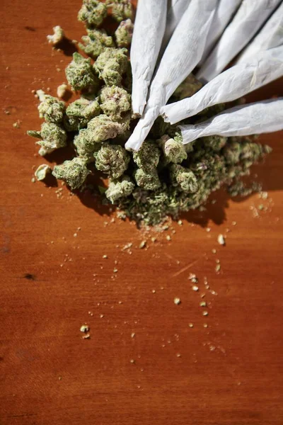 Stos Thc Cbd Pączek Marihuany Stawami — Zdjęcie stockowe
