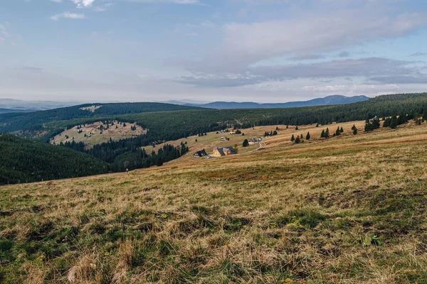 Schöne Herbstlandschaft Des Riesengebirges Gipfel Und Gipfel Des Nationalparks Riesengebirge — Stockfoto