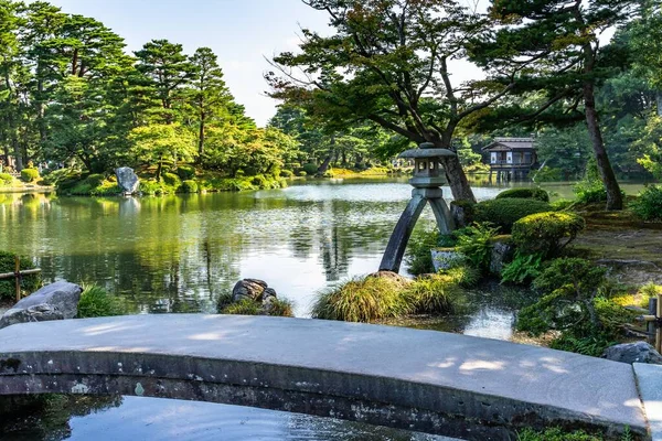 Lélegzetelállító Kilátás Nyílik Fák Kenrokuen Kertben Elfogták Kanazawa Japán — Stock Fotó