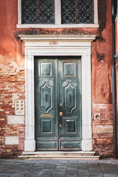 Prachtige Gevel Van Een Oud Huis Gevangen Het San Marcoplein — Stockfoto