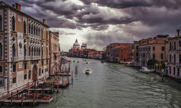 Ένα Απίστευτο Πλάνο Του Μεγάλου Καναλιού Στη Βενετία Της Ιταλίας — Φωτογραφία Αρχείου