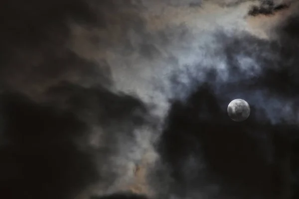 Beautiful Night Sky Moon Partially Hidden Clouds — Stock Photo, Image