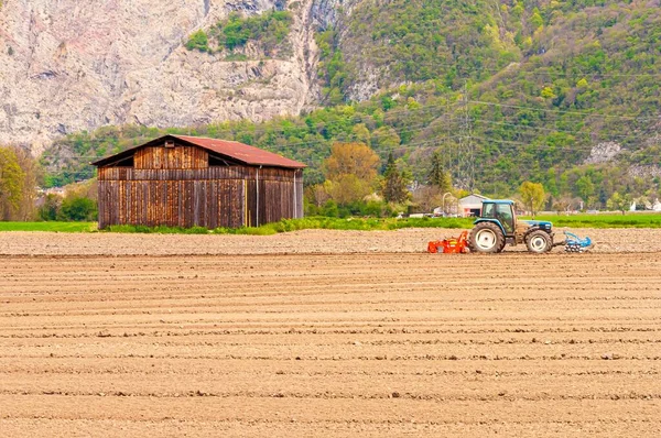 Een Prachtig Uitzicht Velden Van Agrarisch Belang Rhône Vlakte Zwitserland — Stockfoto