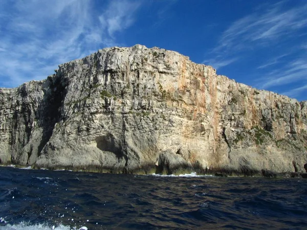 Coralline Limestone Cliffs Surrounded Sea Sunlight Daytime Malta — Stock Photo, Image