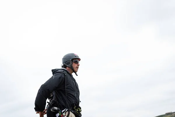 Sopela Spain Aug 2019 Pilot Preparing Paraglide Sopela — Stock Photo, Image