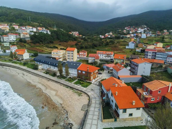 Ezaro Vila Com Praia Galiza Espanha Foto Drone — Fotografia de Stock