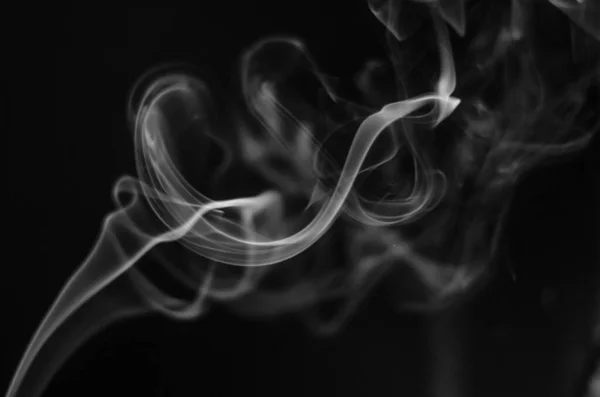 Close Fumaça Branca Com Fundo Preto — Fotografia de Stock