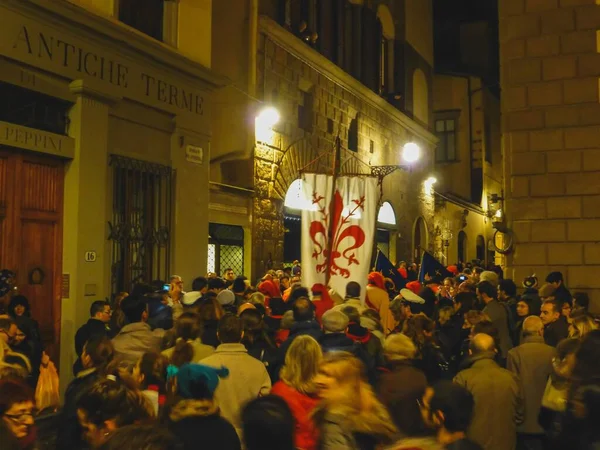 Květina Itálie 2018 Lidé Ulici Florencii Město Toskánsko Itálie Evropa — Stock fotografie