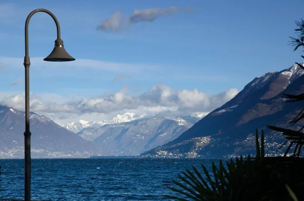 Street Lamp Alpine Lake Maggiore Snow Capped Mountains Ticino Switzerland — Stock Photo, Image