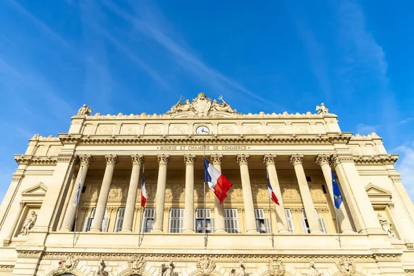 Nízký Úhel Záběru Budovy Obchodní Komory Marseille Francii — Stock fotografie