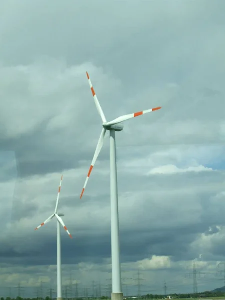 Vertical Shot White Wind Fans Clouded Sky — Stock Photo, Image