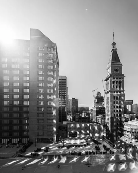 Denver Estados Unidos Abr 2020 Reflexão Nascer Sol Fora Torres — Fotografia de Stock