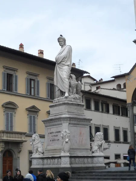 Eine Schöne Vertikale Aufnahme Der Statue Von Dante Alighieri Florenz — Stockfoto