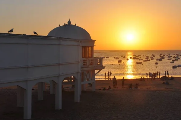 Den Fascinerande Utsikten Över Solnedgången Caleta Stranden Spanien — Stockfoto