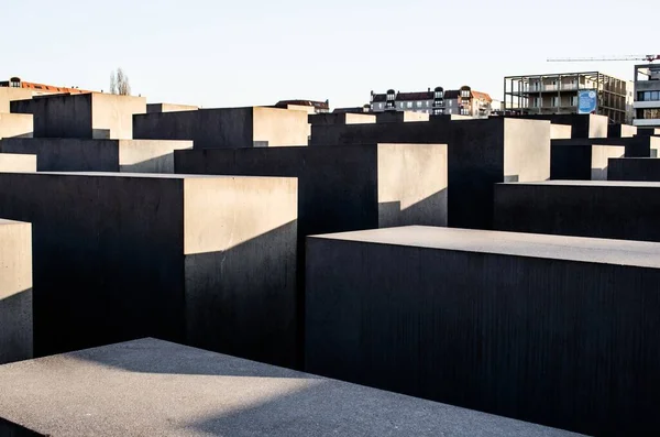 在德国柏林拍摄的美丽的大屠杀纪念馆的高角镜头 — 图库照片