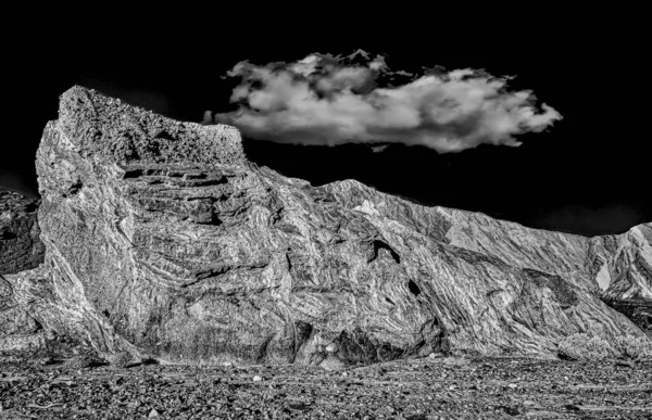 Greyscale Shot Rocks Mesquite Flats Sand Dunes Death Valley California — Stock Photo, Image