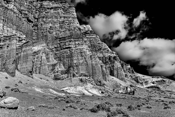 Una Foto Scala Grigi Del Red Rock Canyon State Park — Foto Stock