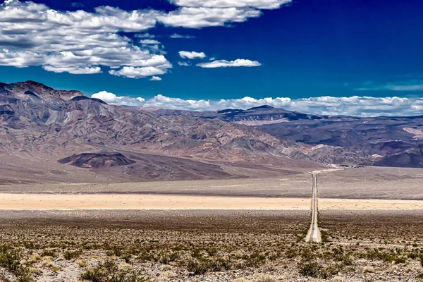 Una Hermosa Toma Autopista 190 Través Del Valle Panamint California —  Fotos de Stock