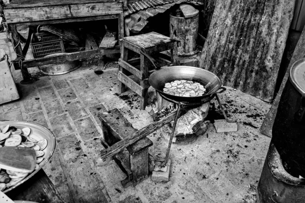 Una Hermosa Toma Ángulo Alto Escala Grises Una Comida Callejera —  Fotos de Stock