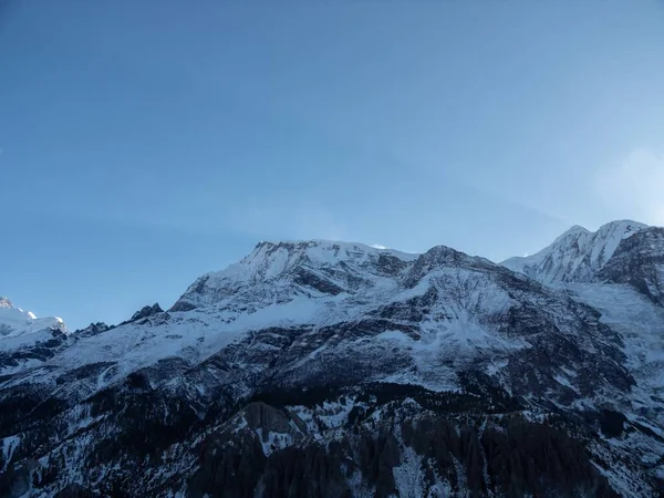 Der Faszinierende Blick Auf Die Schneebedeckten Berge Nepal Unter Blauem — Stockfoto