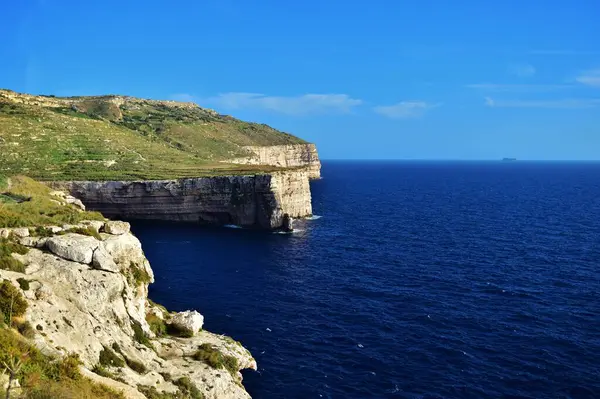 Eine Schöne Aufnahme Von Kalksteinklippen Migra Ferha Maltesische Inseln Malta — Stockfoto