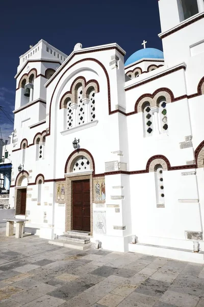Svislý Nízkoúhlý Snímek Theologosu Ostrově Amorgos Řecku — Stock fotografie