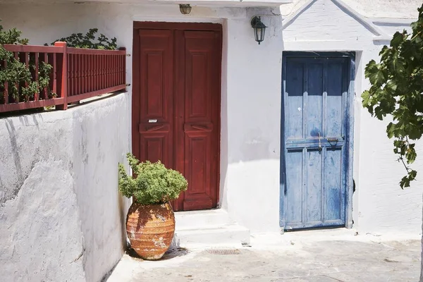 Гарний Виріб Барвистих Дверей Гори Острові Аморгос Греція — стокове фото