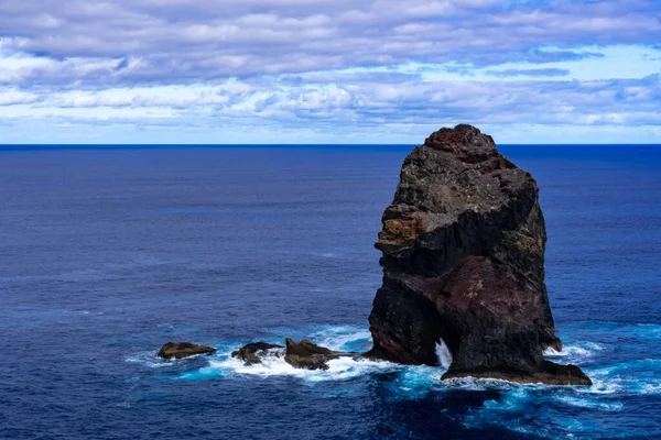 Una Gran Formación Rocosa Ponta Sao Lourenco Isla Madeira Portugal — Foto de Stock