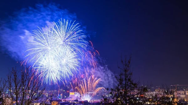 Beautiful View Colorful Fireworks City Night Sky — Stock Photo, Image