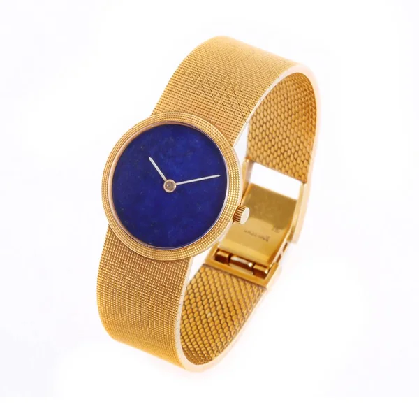 Een Gouden Blauwe Horloge Onder Lichten Geïsoleerd Een Witte Achtergrond — Stockfoto