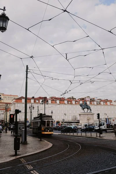 Uno Scatto Verticale Treno Piazza Praca Figueira Nel Centro Lisbona — Foto Stock