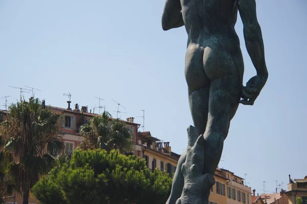 Памятник Скульптура Человека Ницце Франция — стоковое фото