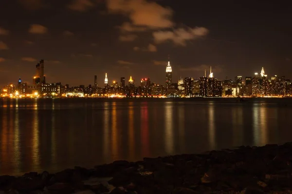 Breathtaking Scenery New York City Night Viewed Transmitter Park — Stock Photo, Image