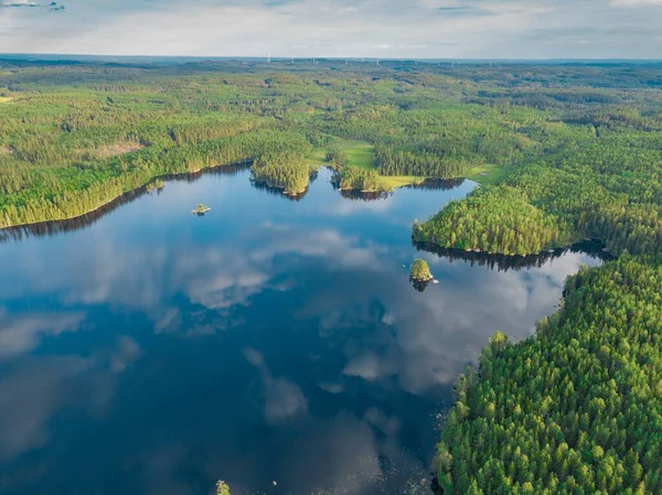 Uno Scatto Aereo Del Lago Vanern Circondato Una Splendida Vegetazione — Foto Stock